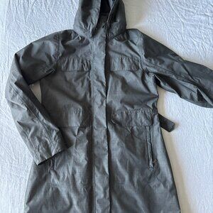 Nau | Quintessentshell Trench Rain Jacket in Caviar